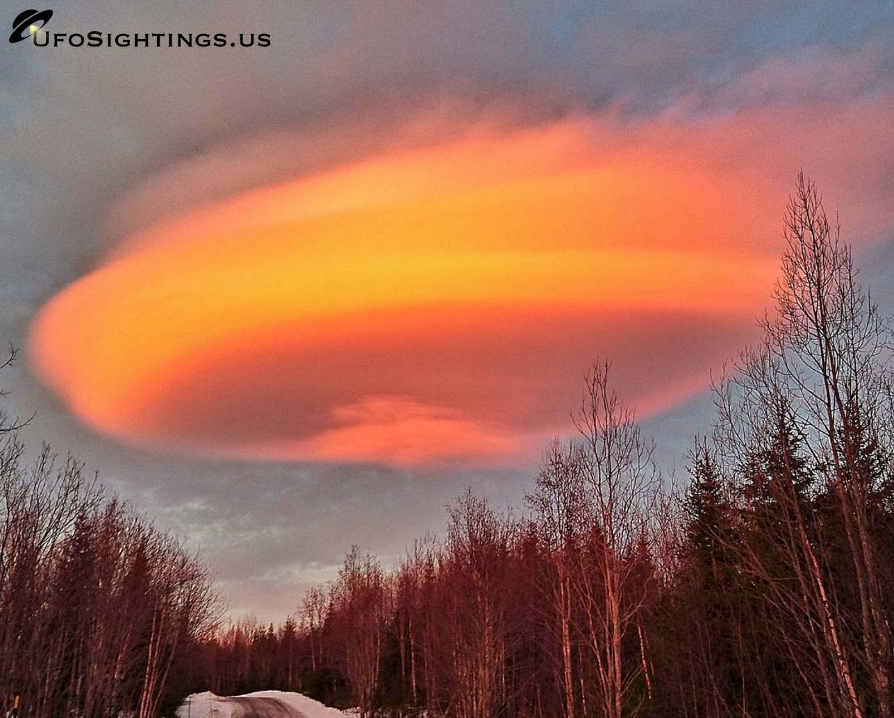ufo cloud spotted in sweden