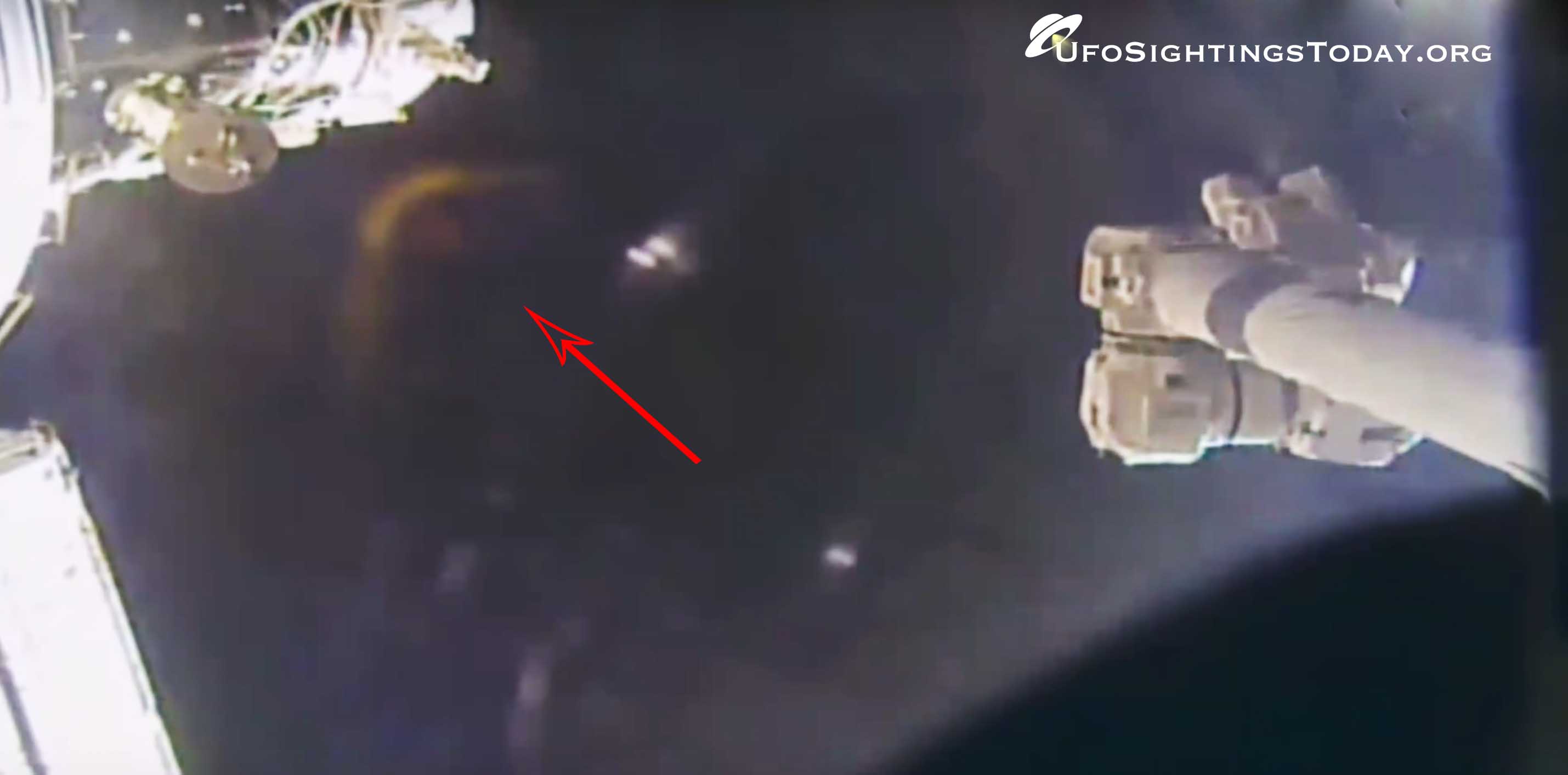 ISS cameras caught footage of a ufo