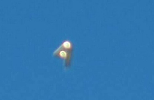 flying ufo in california